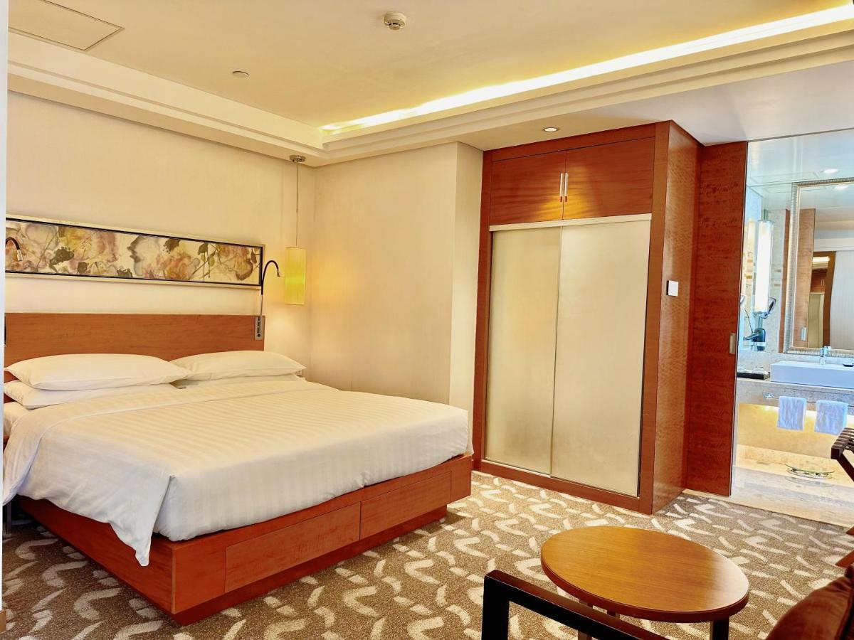 Swissotel Foshan, Guangdong - Free Shuttle To Canton Fair Buitenkant foto